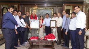 Jaipur Jewelers Association felicitates industrialist Kothari after getting Life Time Achievement Award in Dubai